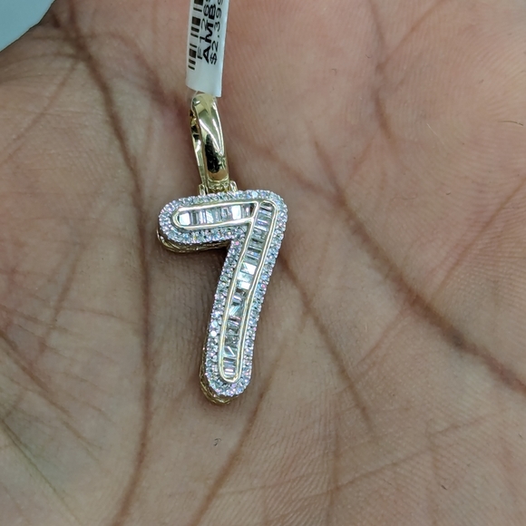 Real Natural Diamond 10kt Yellow Gold Number 7 Pendant